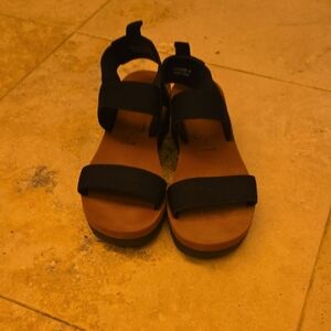 FLY LONDON Black and Brown Sandals size 7